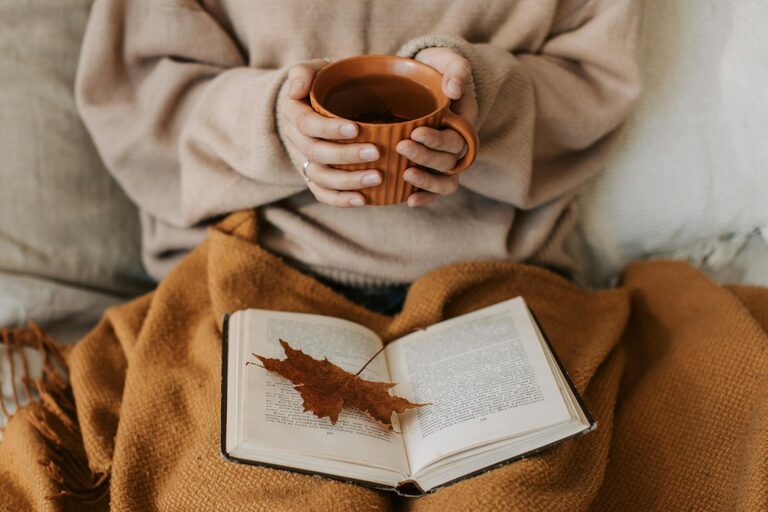 Enjoy Cozy Evenings Without Screens: Relaxing Ideas to Unplug